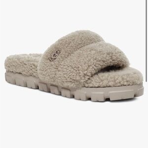 UGG Women's Cozetta Curly Slipper NWOT Color: GOAT
